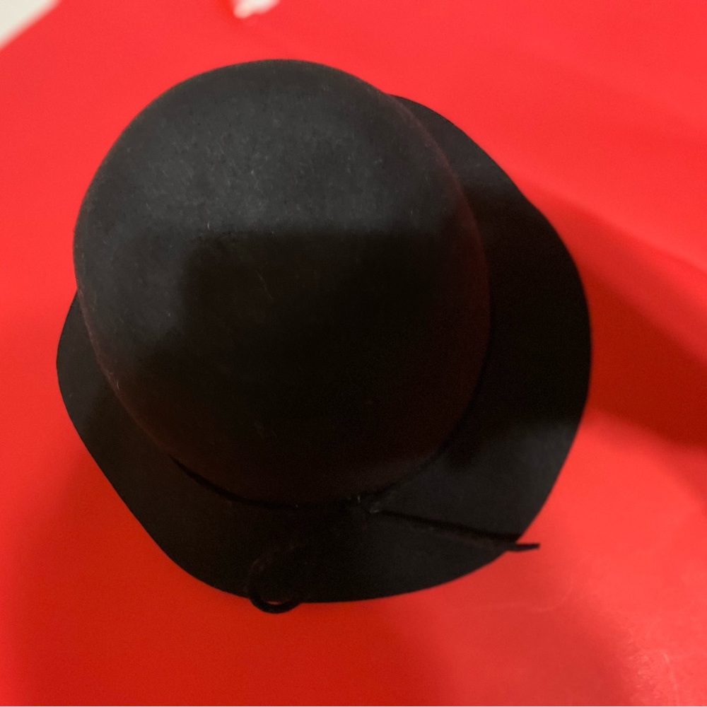 Callanan Millinery European -American style women’s black hat